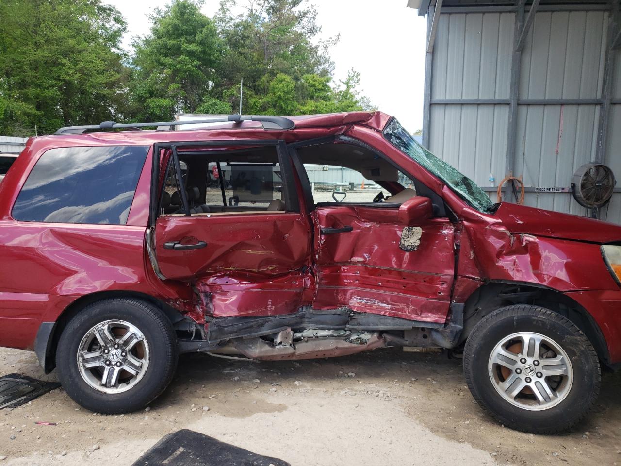 Photo 9 from auction – 2004 HONDA PILOT EXL with VIN 2HKYF18534H572390