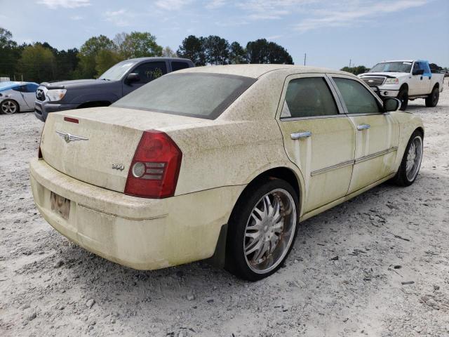 Photo 4 from auction – 2008 CHRYSLER 300 with VIN 2C3LA43RX8H132089