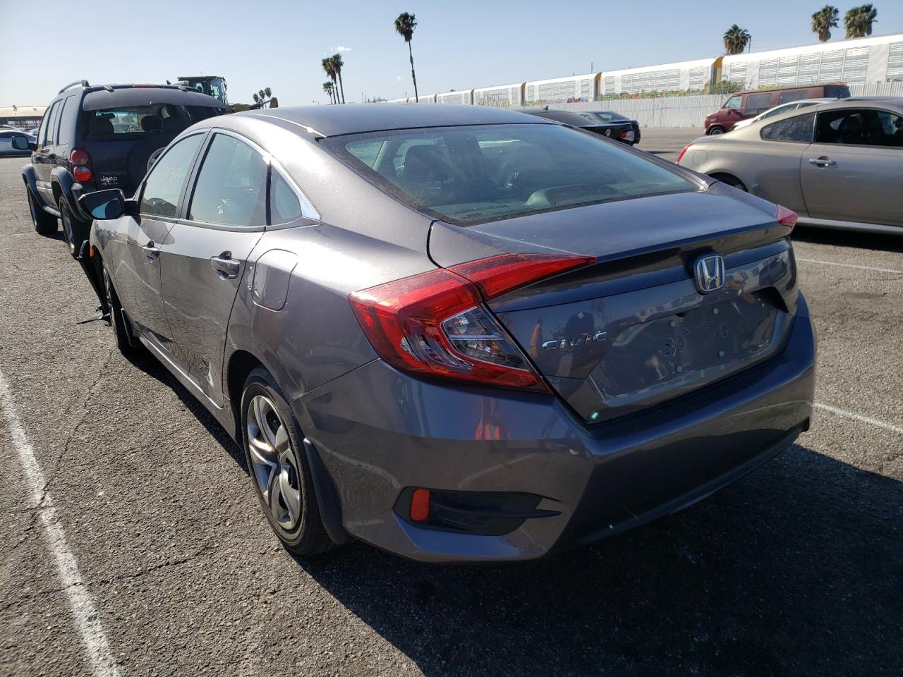 Photo 3 from auction – 2016 HONDA CIVIC LX with VIN 19XFC2F52GE209581