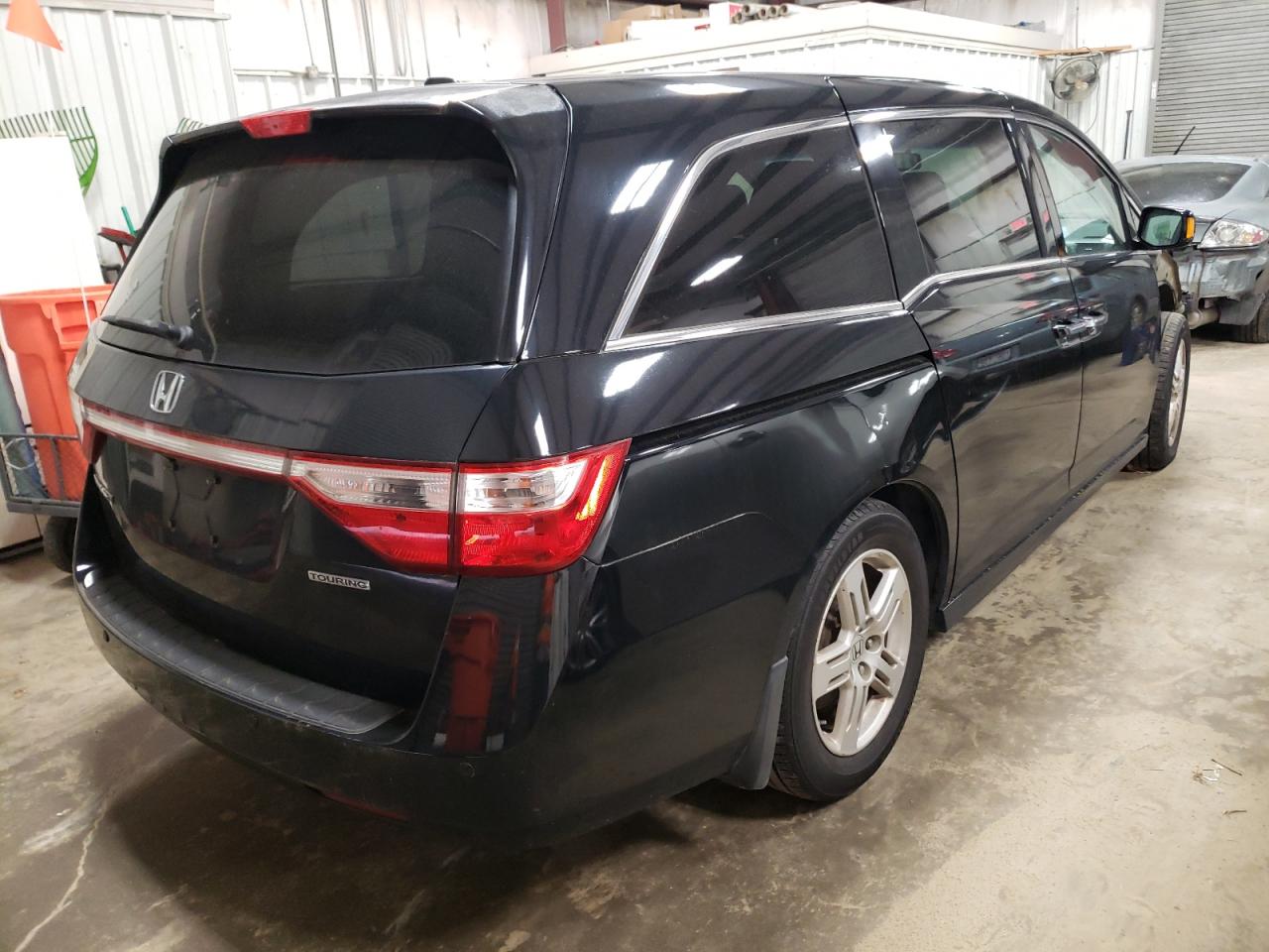 Photo 4 from auction – 2011 HONDA ODYSSEY TO with VIN 5FNRL5H94BB093592