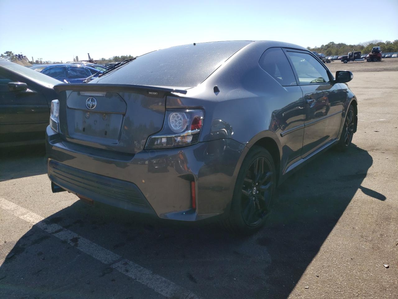 Photo 4 from auction – 2014 TOYOTA SCION TC with VIN JTKJF5C70E3084683