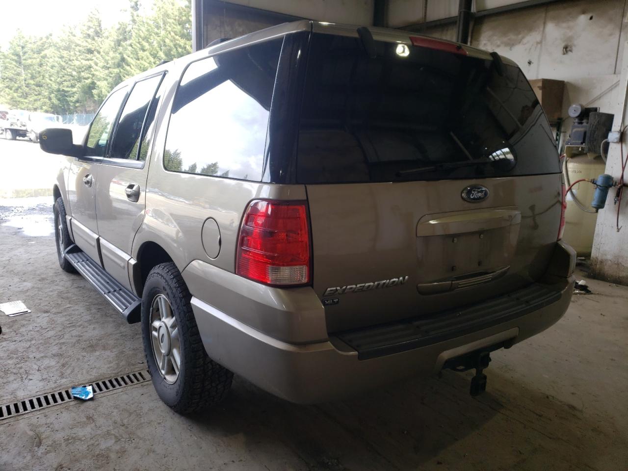 Photo 3 from auction – 2003 FORD EXPEDITION with VIN 1FMPU16L33LC21679