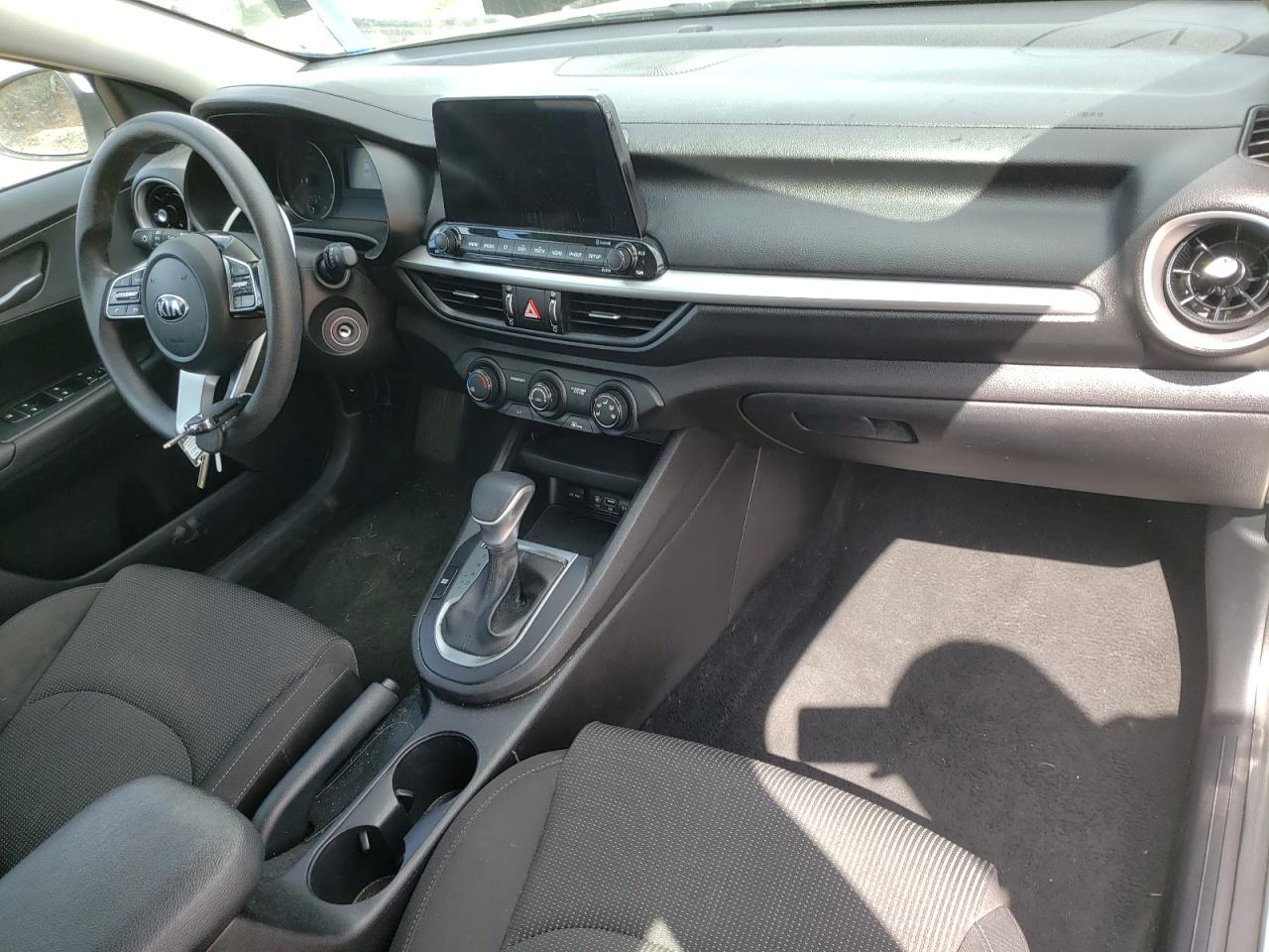 Photo 9 from auction – 2020 KIA FORTE FE with VIN 3KPF24AD6LE197944