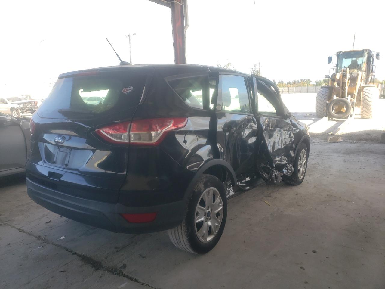 Photo 4 from auction – 2013 FORD ESCAPE S with VIN 1FMCU0F70DUB43773