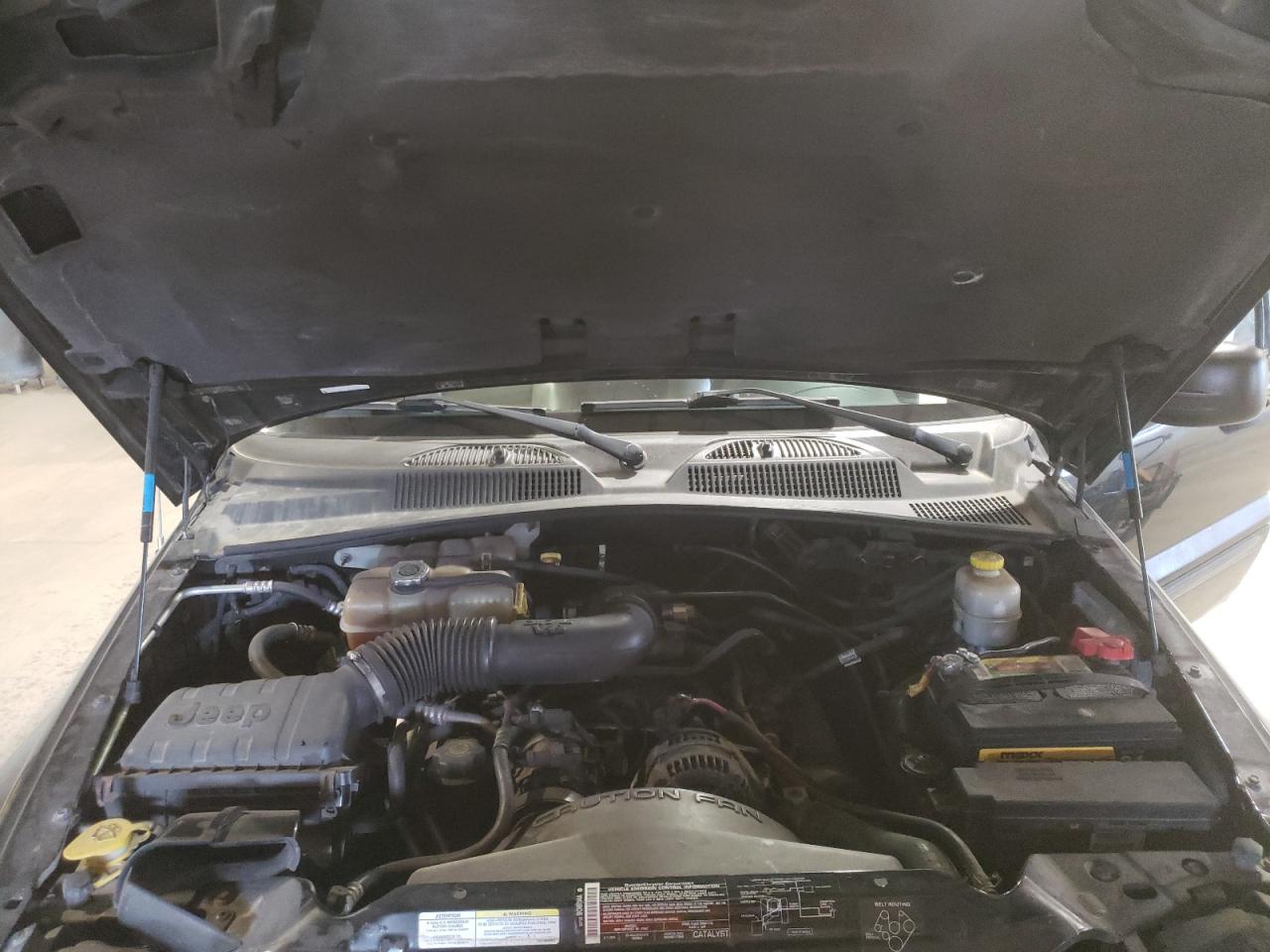 Photo 7 from auction – 2004 JEEP LIBERTY RE with VIN 1J4GL38K34W159461