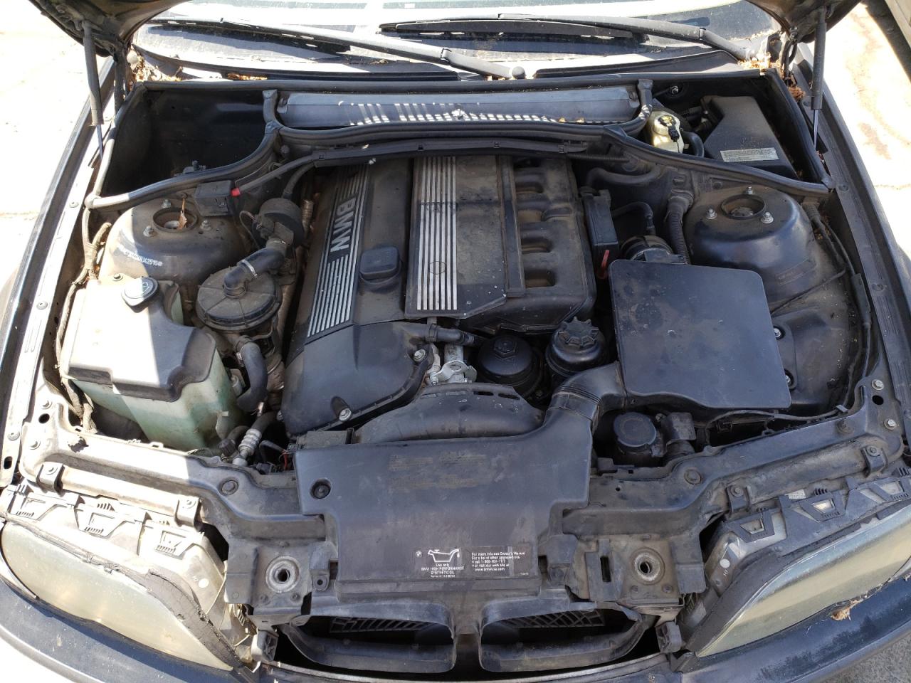 Photo 7 from auction – 2004 BMW 325 I with VIN WBAET37404NJ42510