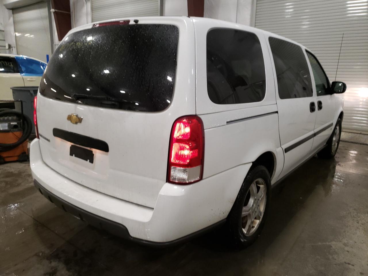 Photo 4 from auction – 2007 CHEVROLET UPLANDER L with VIN 1GNDV23167D218439