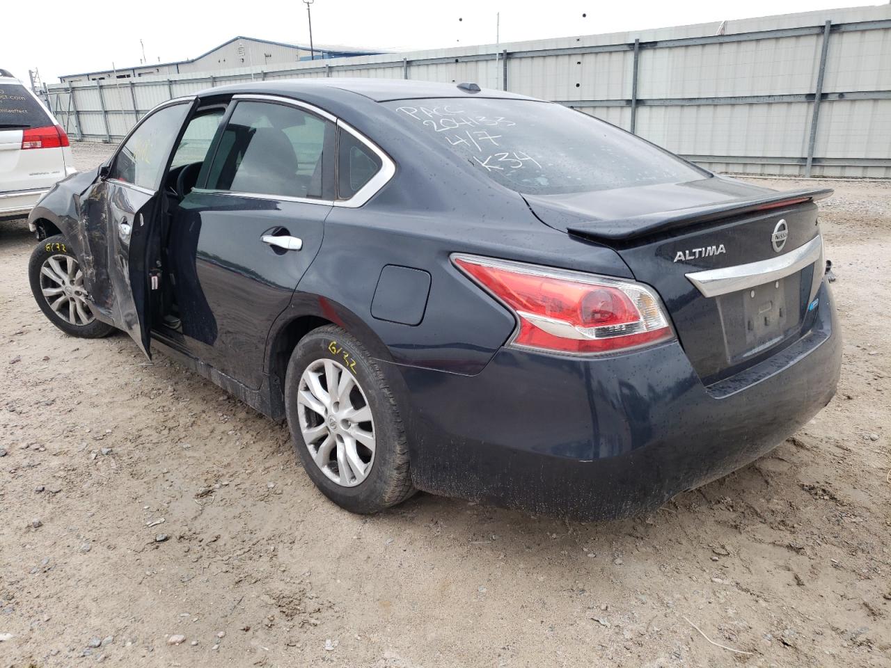 Photo 3 from auction – 2014 NISSAN ALTIMA 2.5 with VIN 1N4AL3AP8EN237148