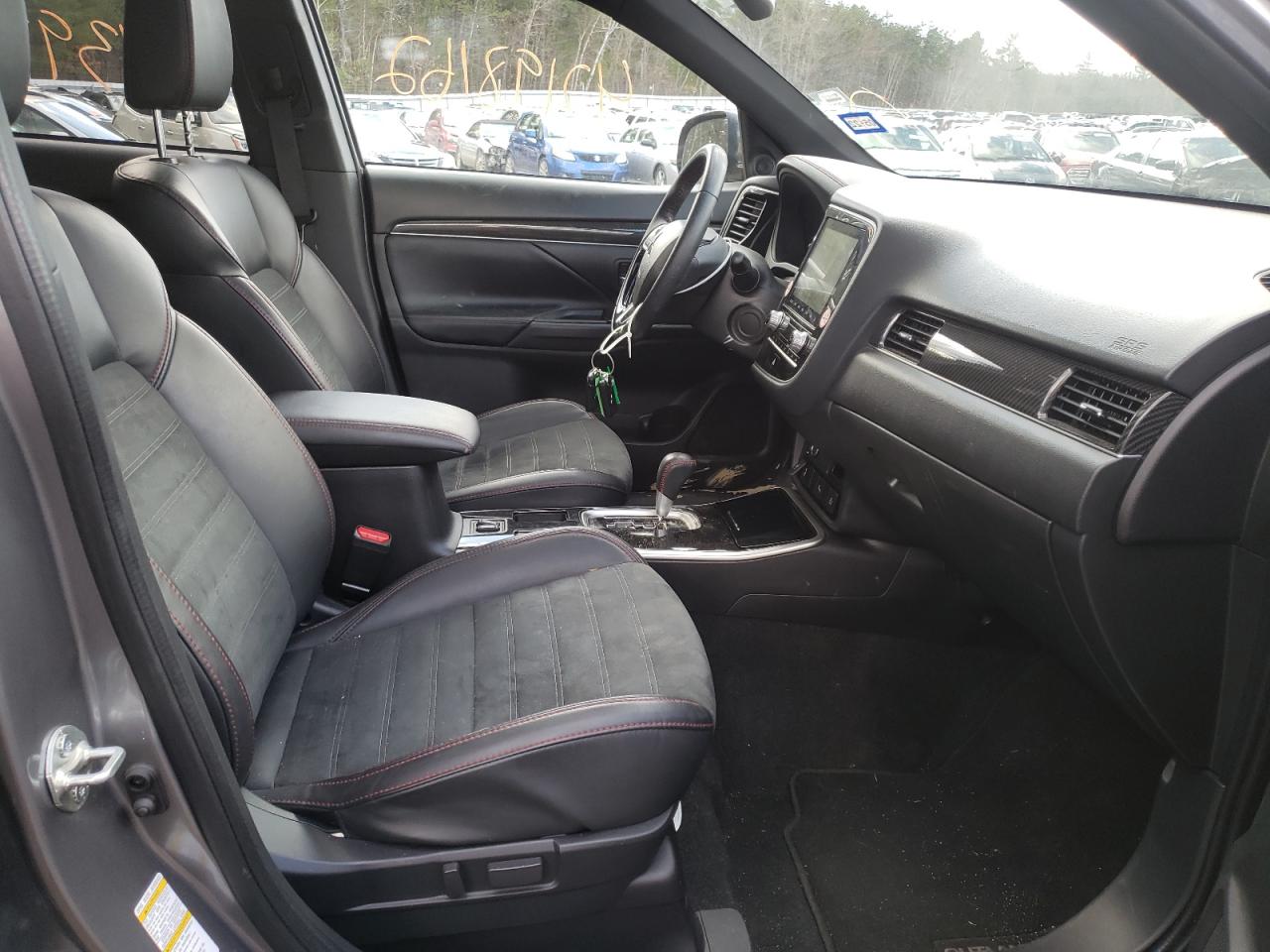 Photo 5 from auction – 2020 MITSUBISHI OUTLANDER with VIN JA4AD3A33LZ036407