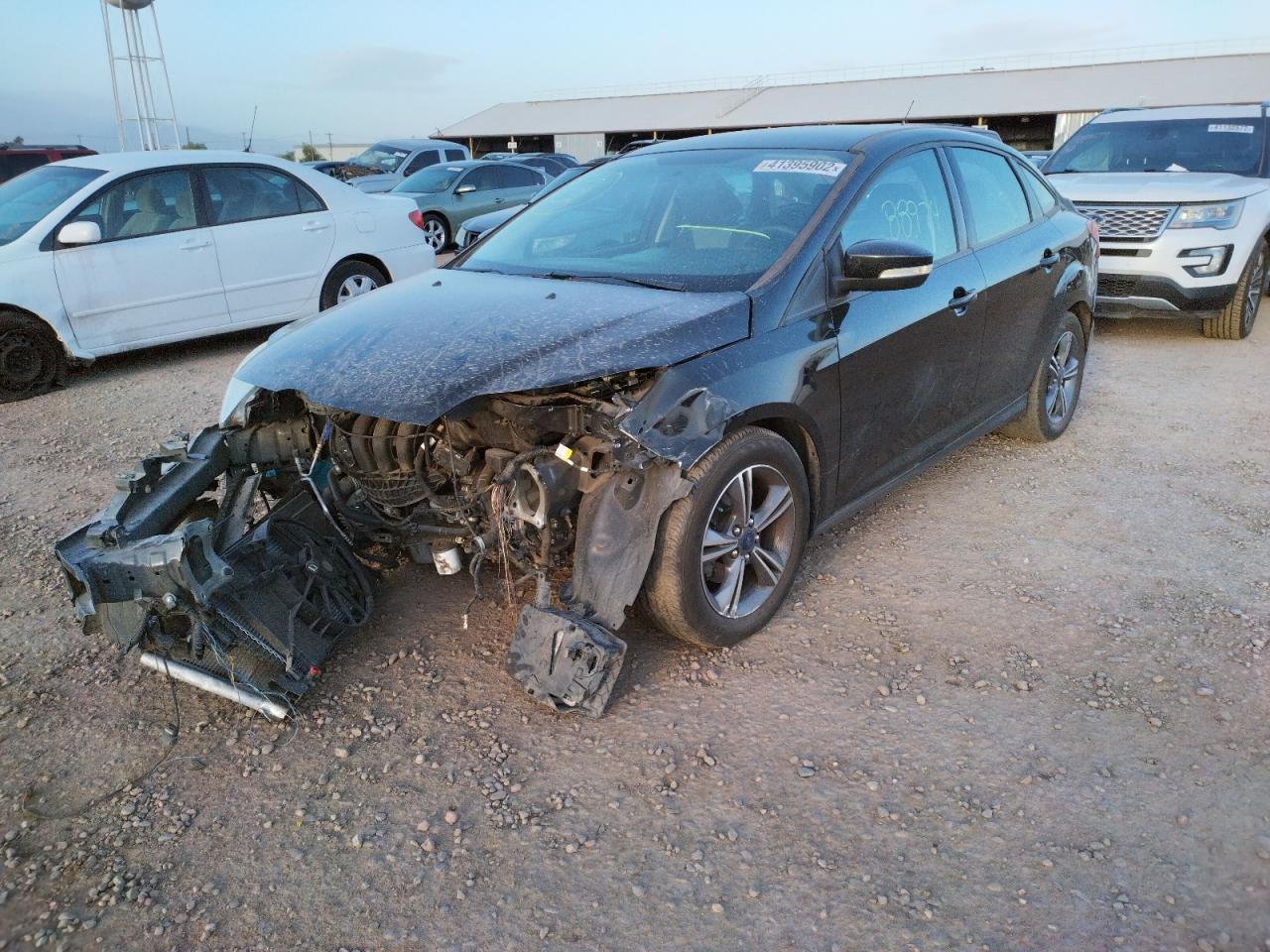 Photo 2 from auction – 2014 FORD FOCUS SE with VIN 1FADP3F2XEL389815