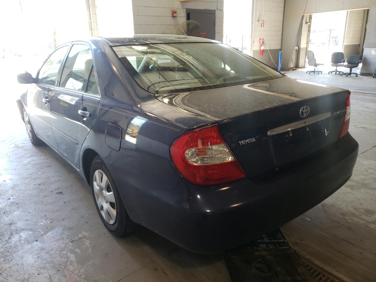 Photo 3 from auction – 2003 TOYOTA CAMRY LE with VIN 4T1BE30K63U668083