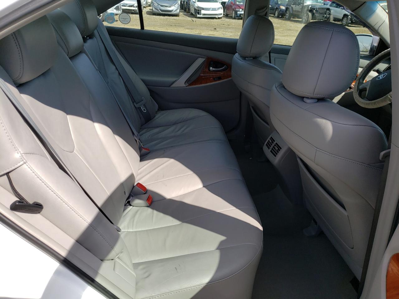 Фото 6 с аукциона – 2011 TOYOTA CAMRY BASE с VIN 4T1BF3EK0BU701664