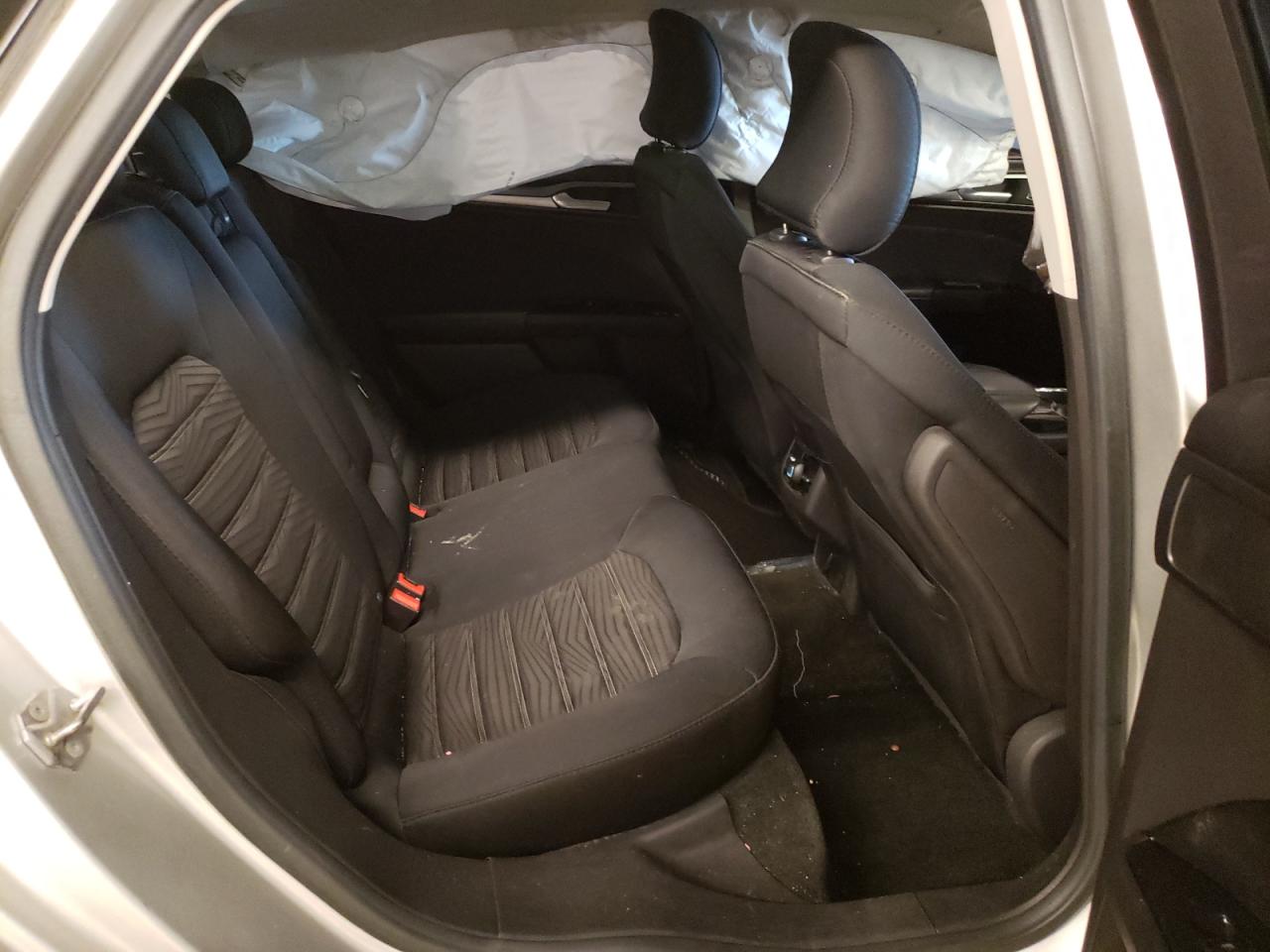 Photo 6 from auction – 2016 FORD FUSION SE with VIN 3FA6P0H78GR113363
