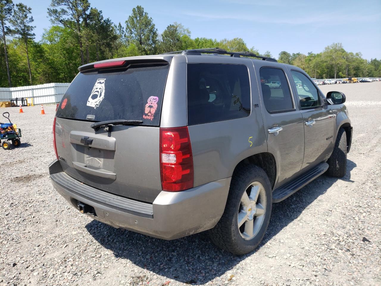 Photo 4 from auction – 2007 CHEVROLET TAHOE C150 with VIN 1GNFC13047J404787