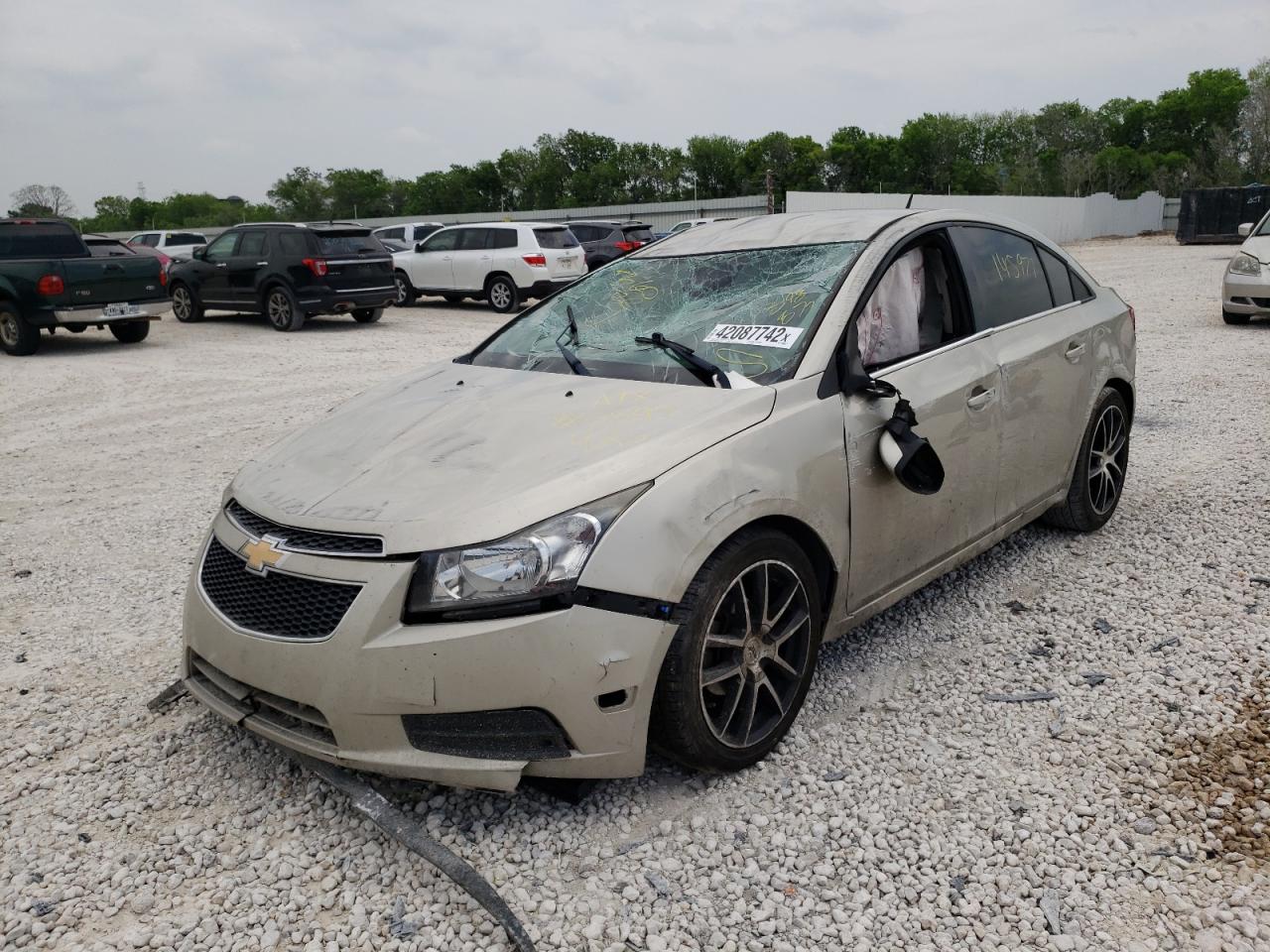 Photo 2 from auction – 2014 CHEVROLET CRUZE LT with VIN 1G1PC5SB2E7398871