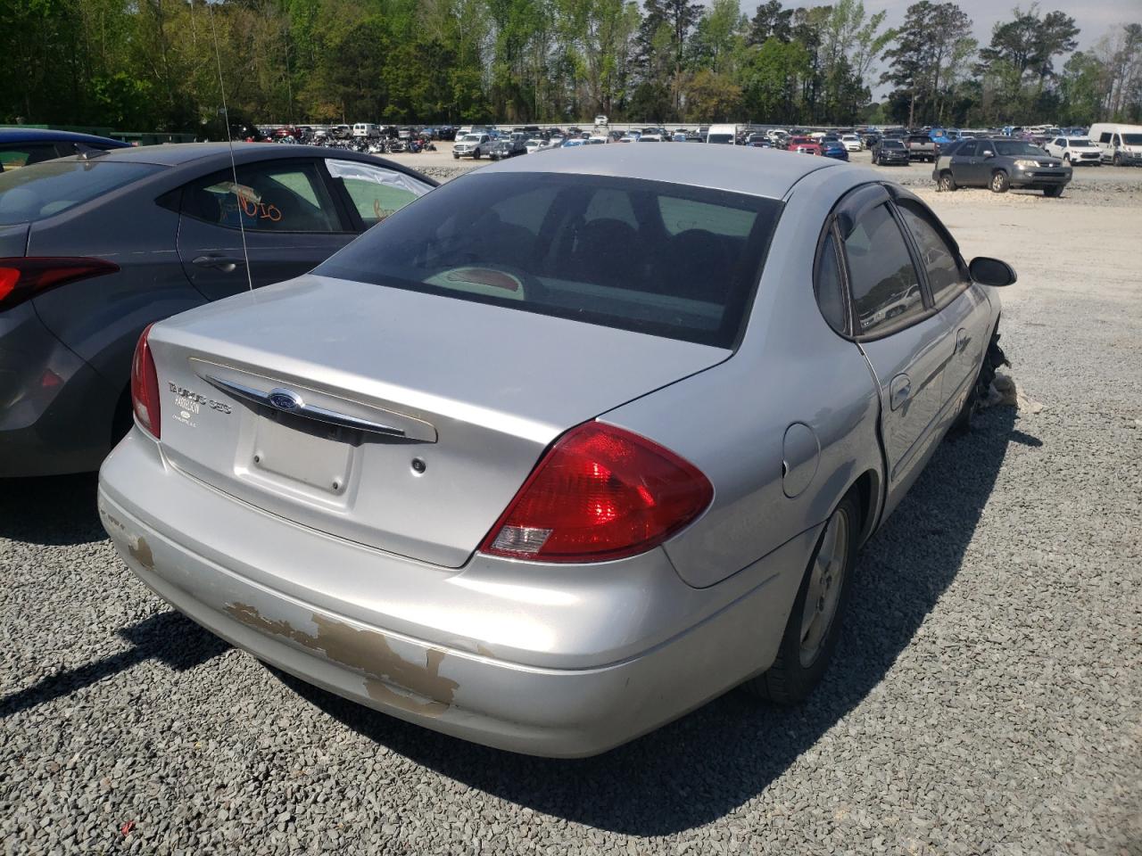 Photo 4 from auction – 2001 FORD TAURUS SES with VIN 1FAFP55231G228165