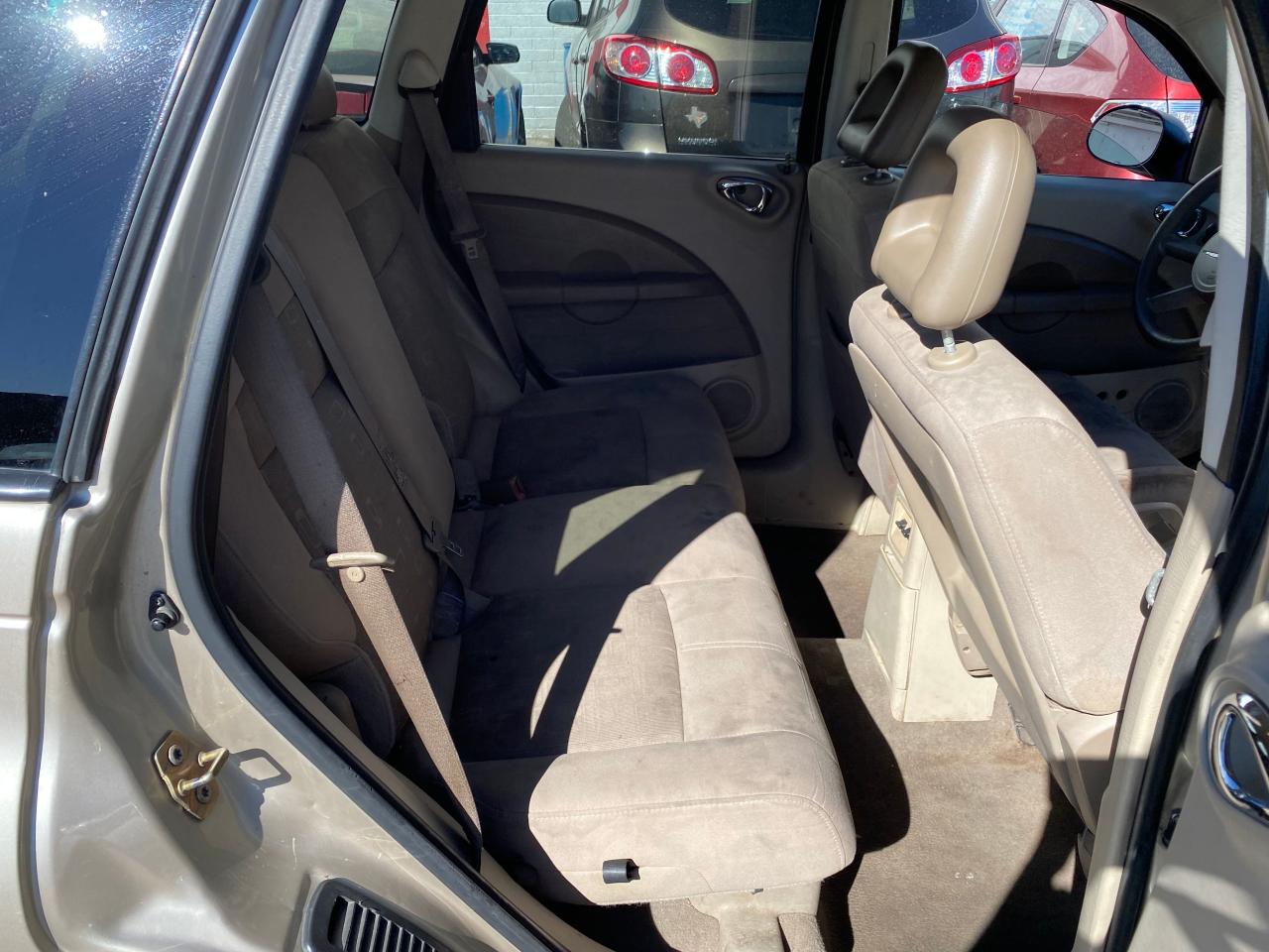 Photo 6 from auction – 2006 CHRYSLER PT CRUISER with VIN 3A4FY58B16T347798