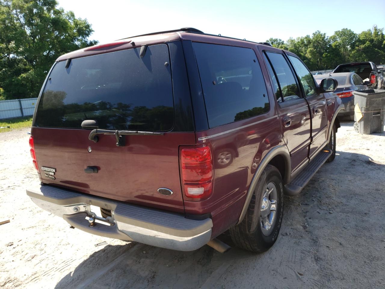 Photo 4 from auction – 2001 FORD EXPEDITION with VIN 1FMRU17W01LB84508