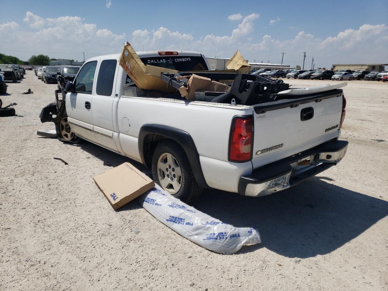 Photo 3 from auction – 2005 CHEVROLET SILVERADO with VIN 2GCEC19VX51198535