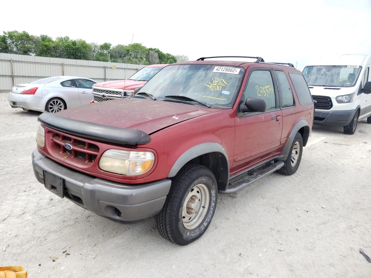 Photo 2 from auction – 2000 FORD EXPLORER S with VIN 1FMCU60E3YUA66817