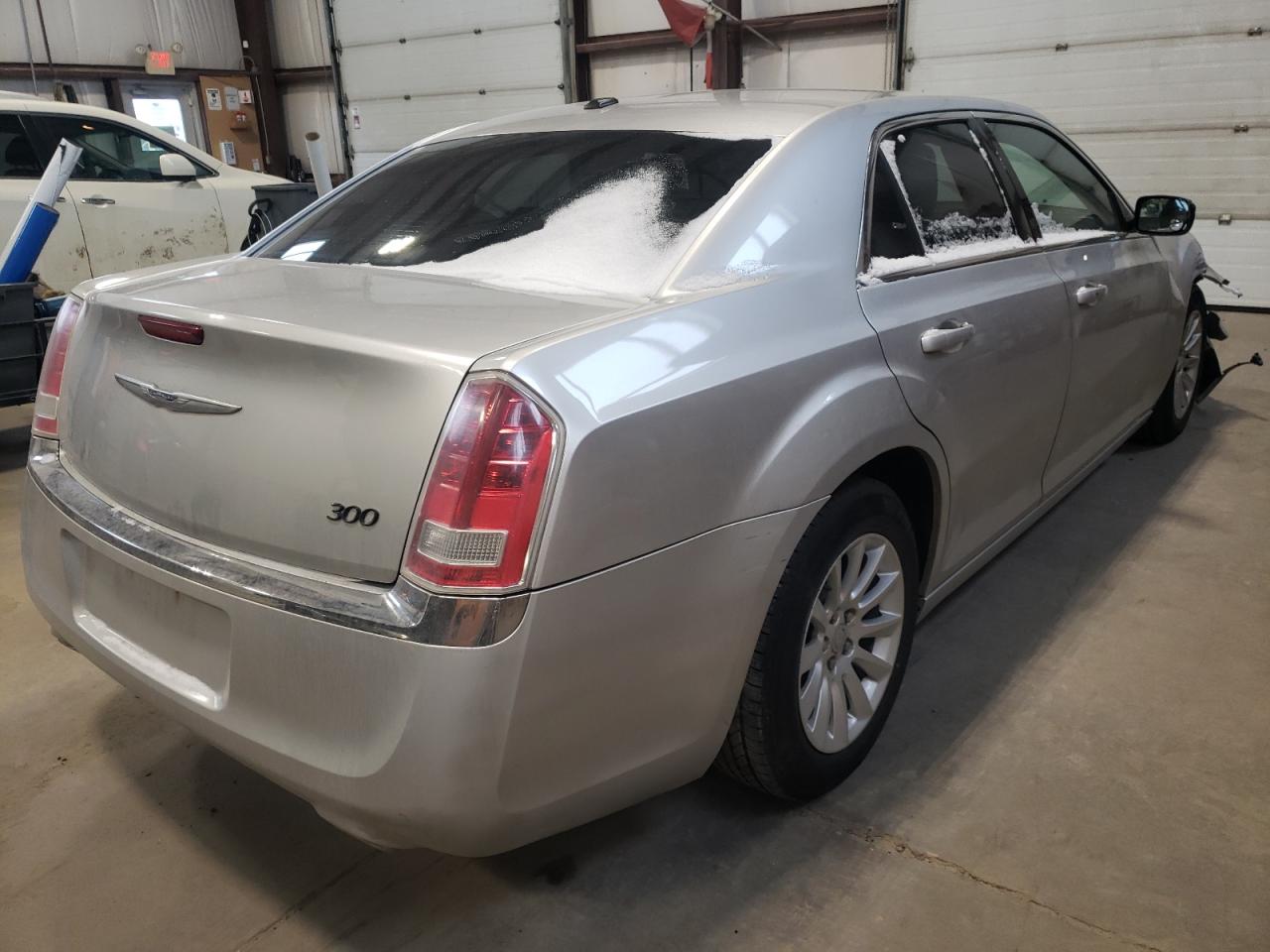 Photo 4 from auction – 2012 CHRYSLER 300 with VIN 2C3CCAAG1CH110226