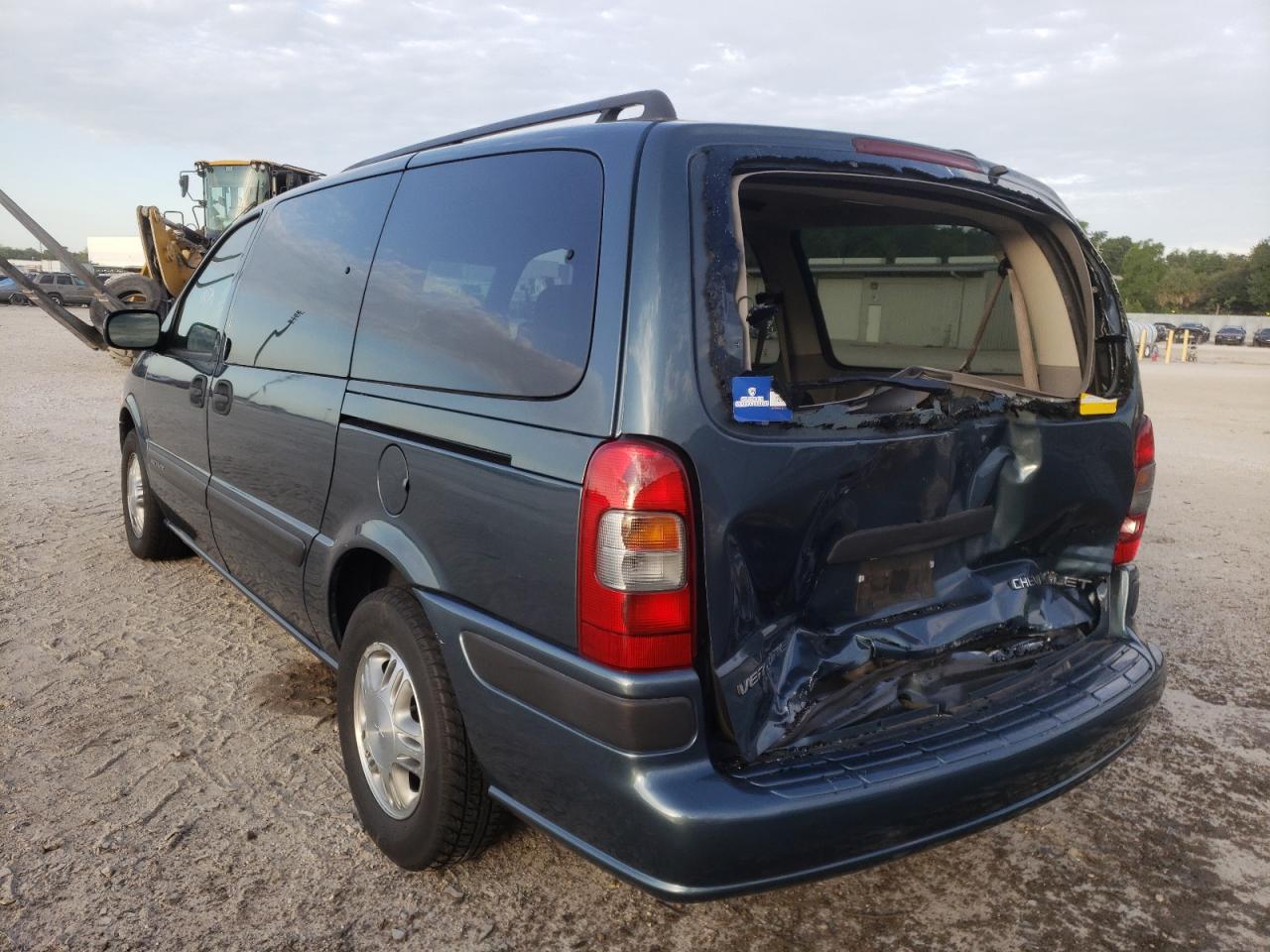 Photo 3 from auction – 2005 CHEVROLET VENTURE LS with VIN 1GNDV23E45D123085