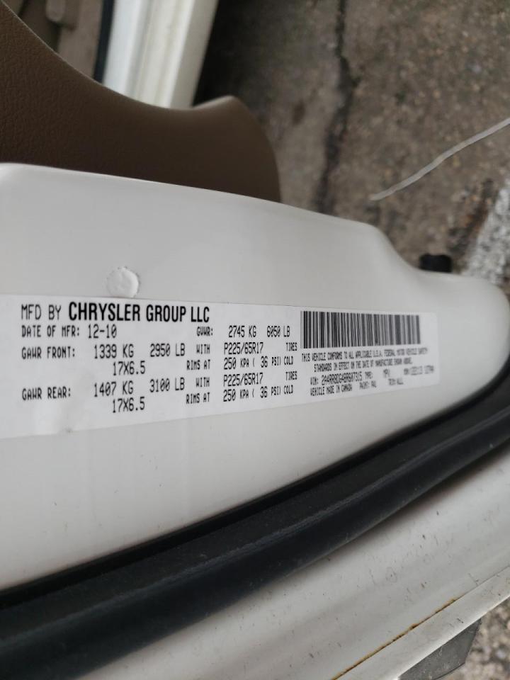 Photo 10 from auction – 2011 CHRYSLER TOWN & COU with VIN 2A4RR8DG4BR607315