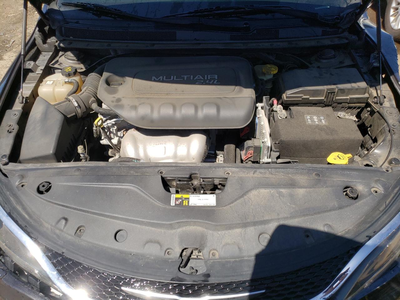 Photo 7 from auction – 2015 CHRYSLER 200 LIMITE with VIN 1C3CCCAB5FN587320