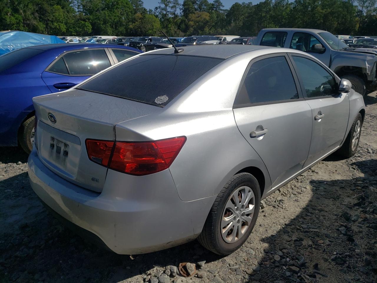 Photo 4 from auction – 2010 KIA FORTE EX with VIN KNAFU4A29A5218459
