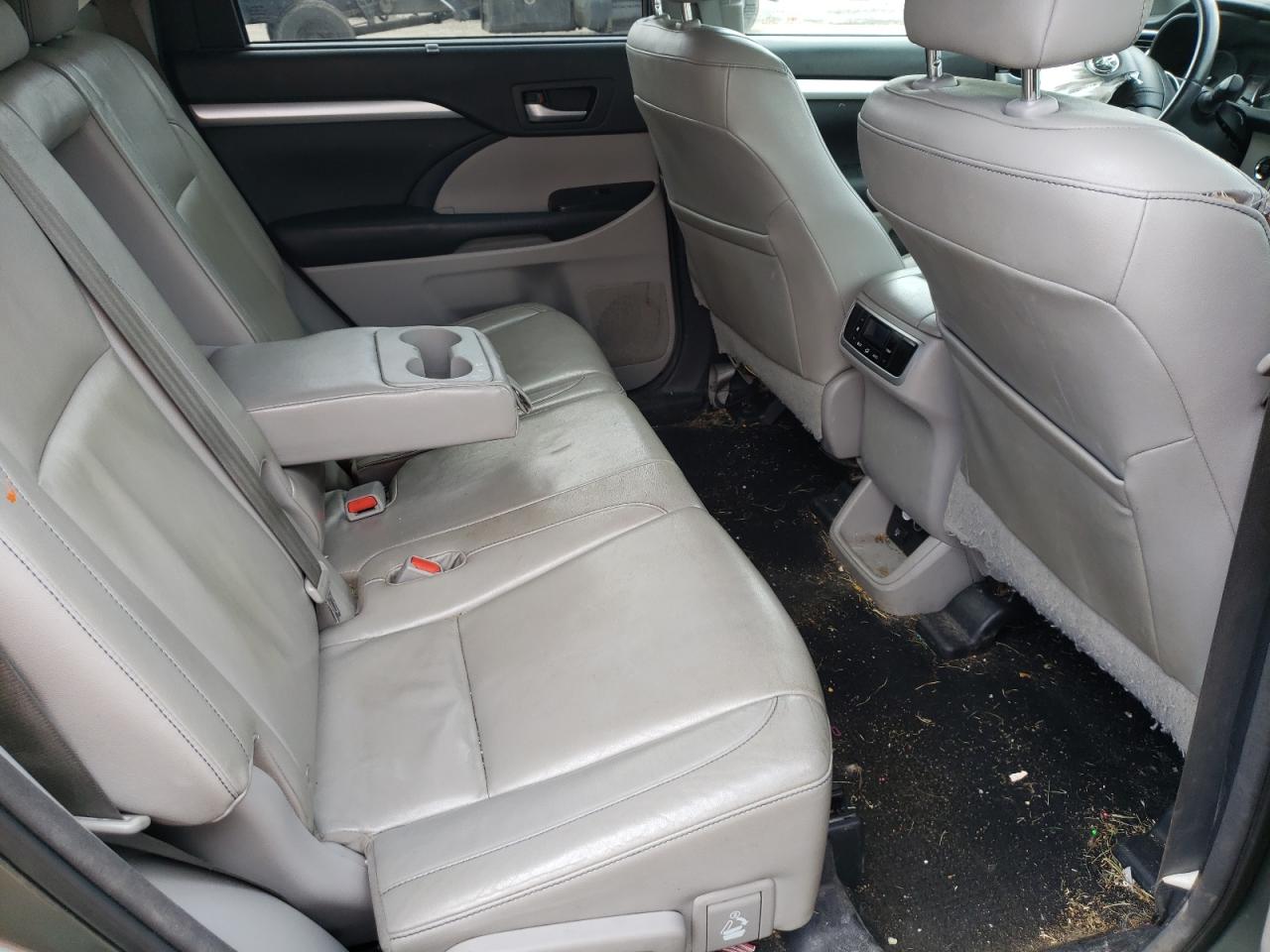 صورة رقم 6 من المزاد - 2014 TOYOTA HIGHLANDER مع VIN 5TDJKRFH5ES004842