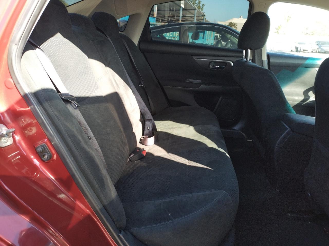 Photo 6 from auction – 2015 NISSAN ALTIMA 2.5 with VIN 1N4AL3AP2FN342785