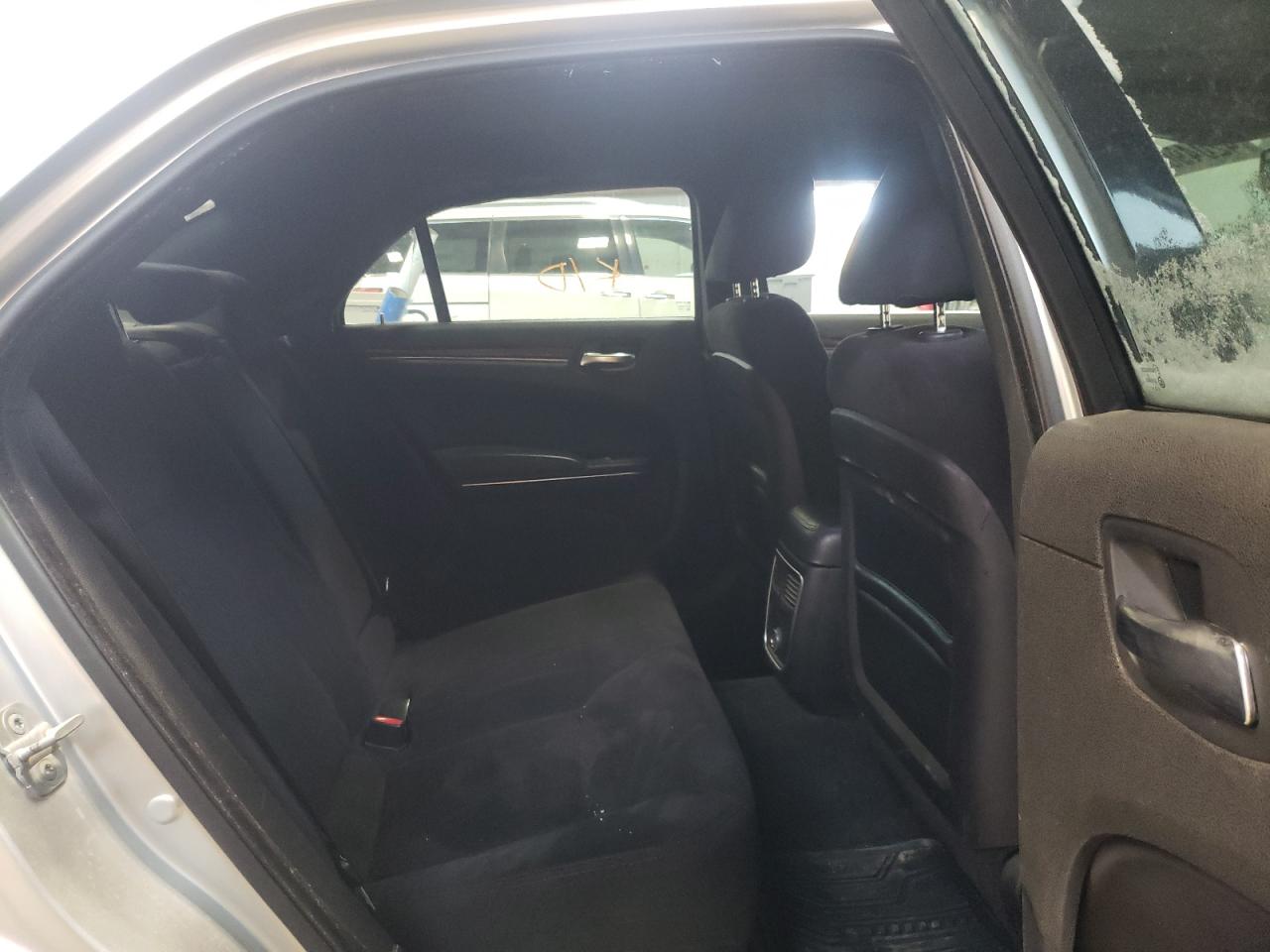 Photo 6 from auction – 2012 CHRYSLER 300 with VIN 2C3CCAAG1CH110226
