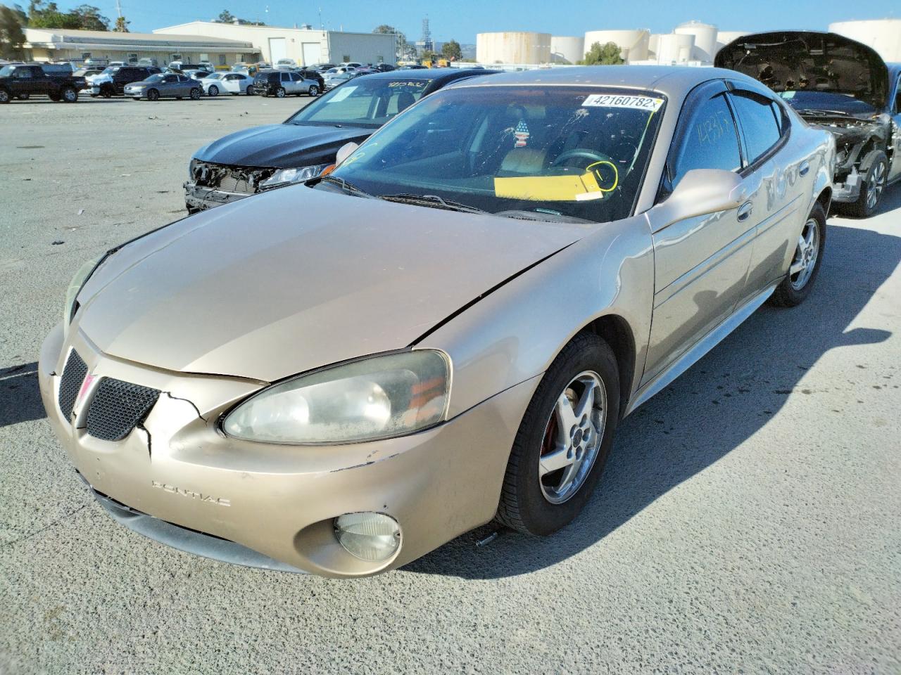 Photo 2 from auction – 2004 PONTIAC GRAND PRIX with VIN 2G2WP522741247662