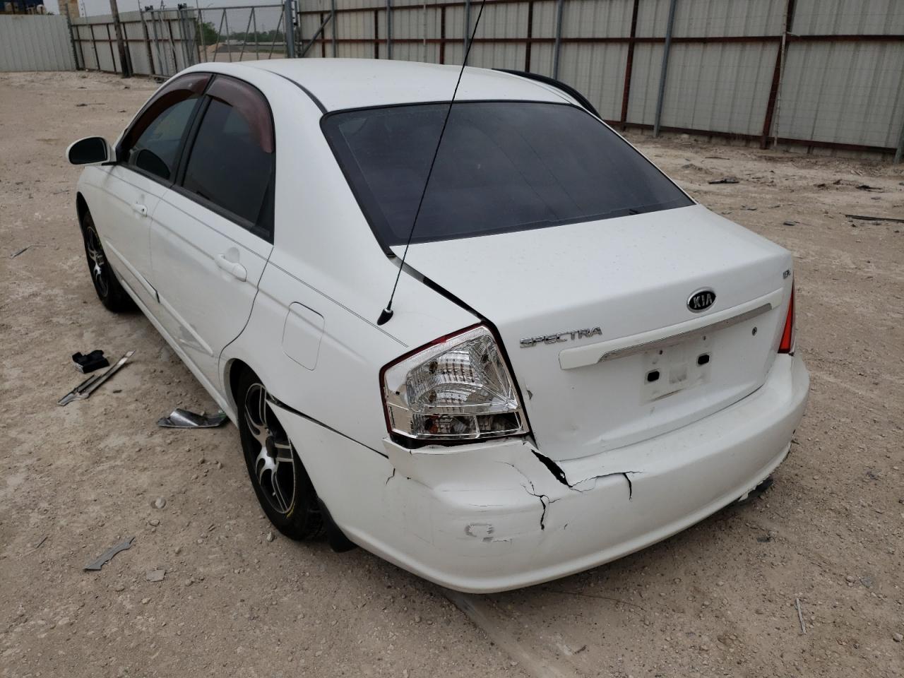 Photo 3 from auction – 2008 KIA SPECTRA EX with VIN KNAFE121785542604
