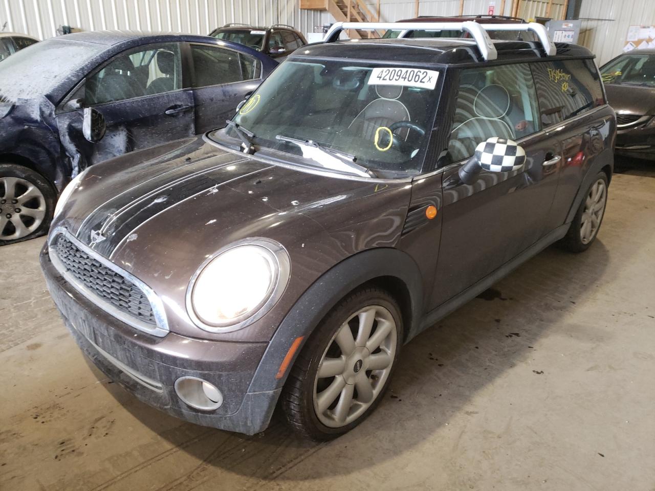 Photo 2 from auction – 2008 MINI COOPER CLU with VIN WMWML33508TJ46536