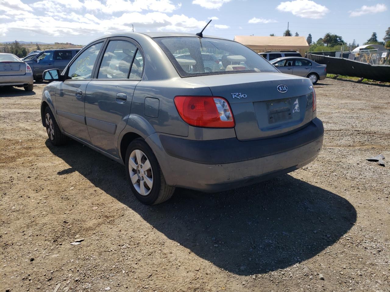 Photo 3 from auction – 2006 KIA RIO with VIN KNADE123466174625