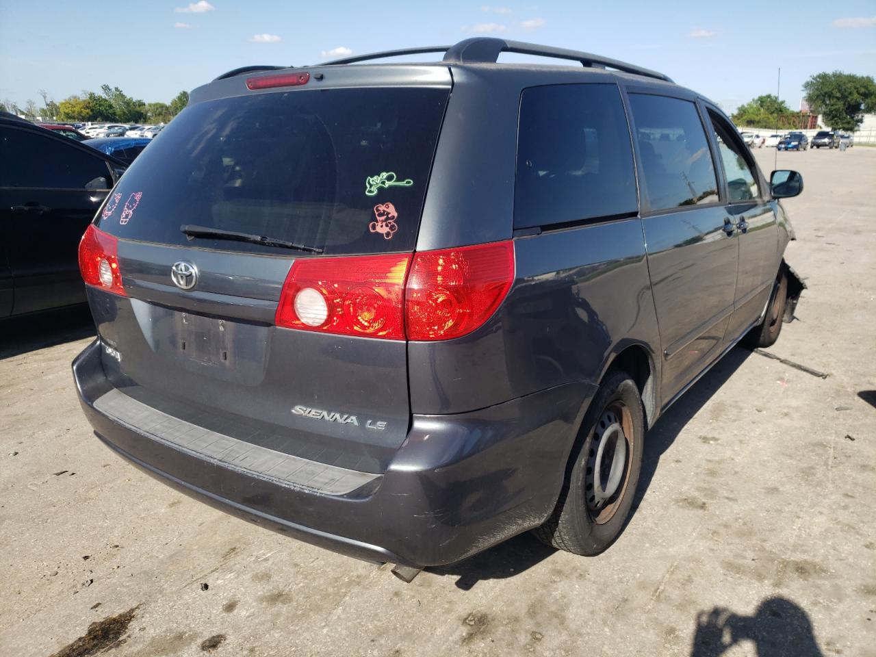 Photo 4 from auction – 2010 TOYOTA SIENNA CE with VIN 5TDKK4CC3AS300257
