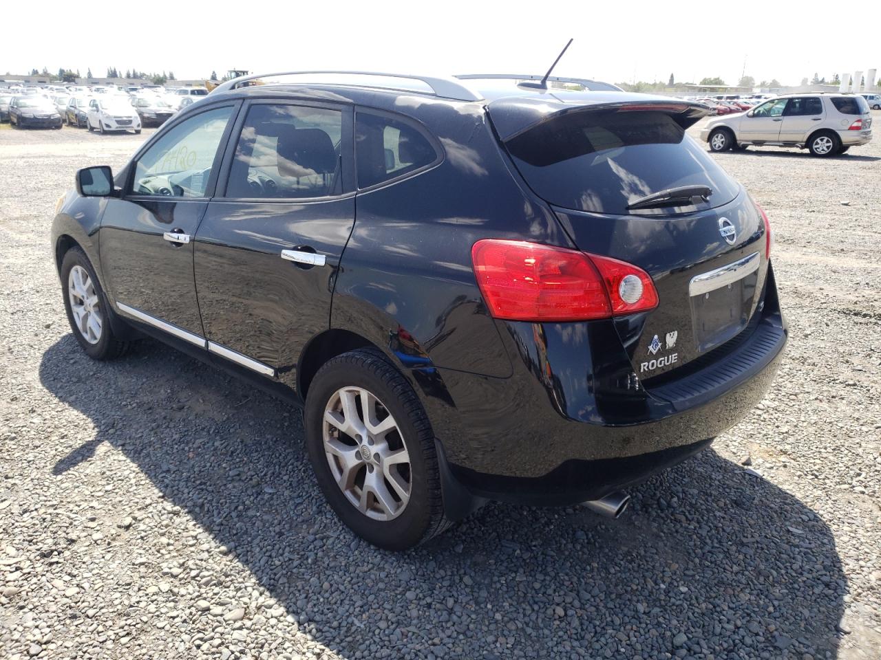 Photo 3 from auction – 2012 NISSAN ROGUE S with VIN JN8AS5MT7CW280943