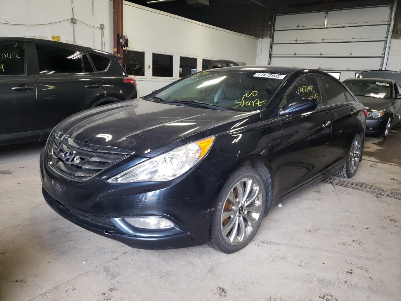 Photo 2 from auction – 2012 HYUNDAI SONATA SE with VIN 5NPEC4AB3CH422081