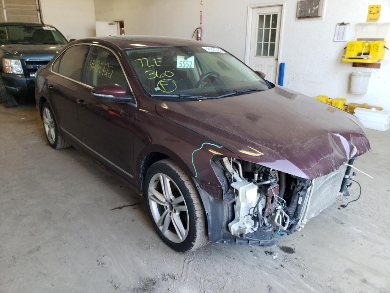 VOLKSWAGEN PASSAT SEL 2012 with VIN 1VWCN7A34CC049525 - Photo from auction