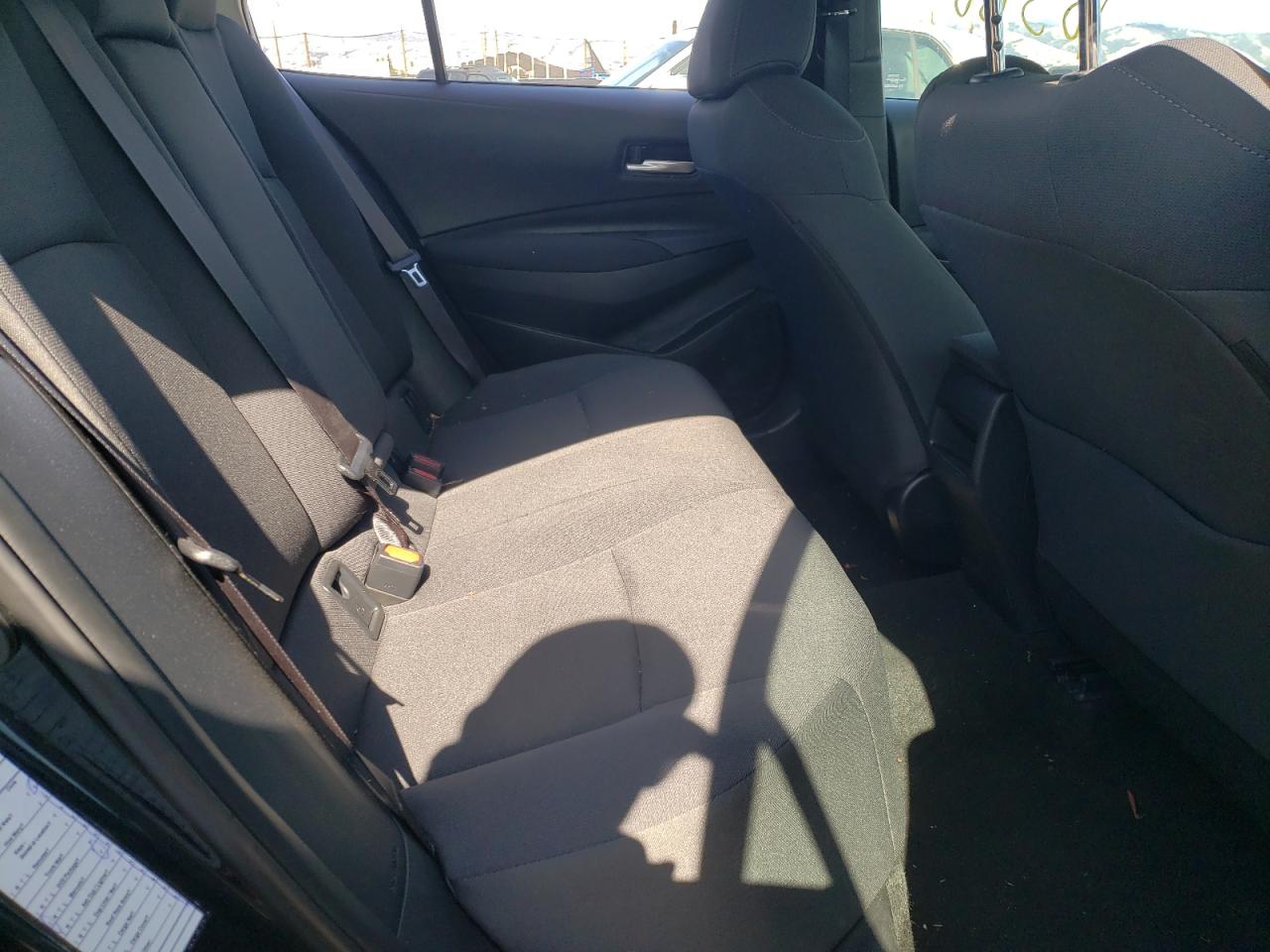 Photo 6 from auction – 2021 TOYOTA COROLLA LE with VIN 5YFEPMAE7MP242461