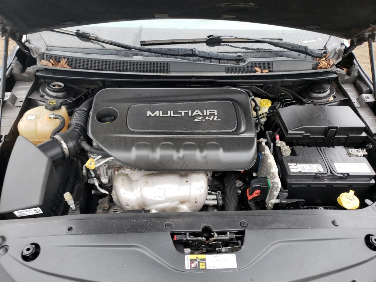 Photo 7 from auction – 2015 CHRYSLER 200 LIMITE with VIN 1C3CCCAB8FN753362