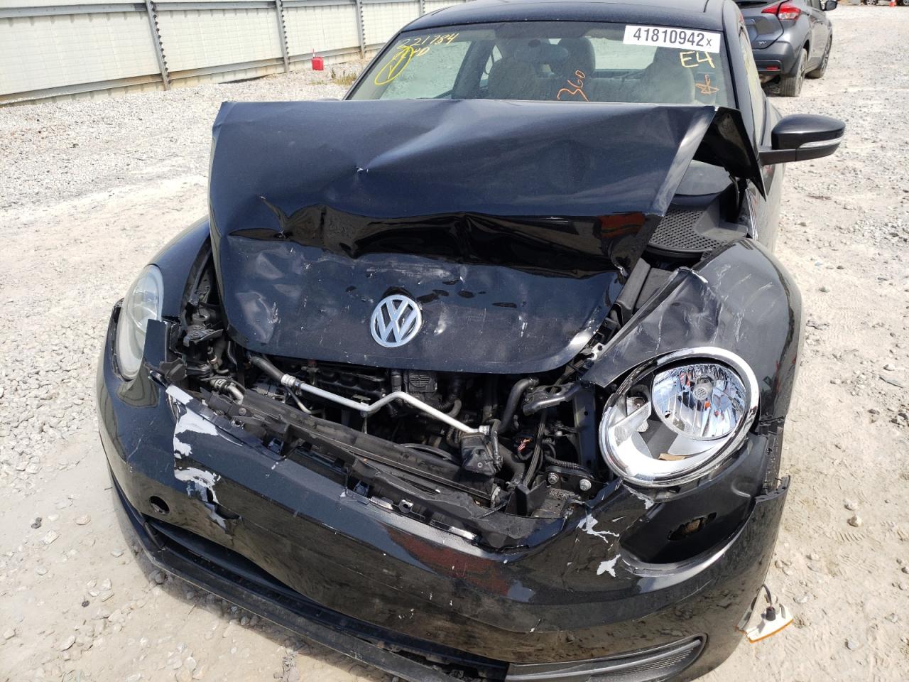 Photo 9 from auction – 2013 VOLKSWAGEN BEETLE with VIN 3VWJX7AT7DM613198