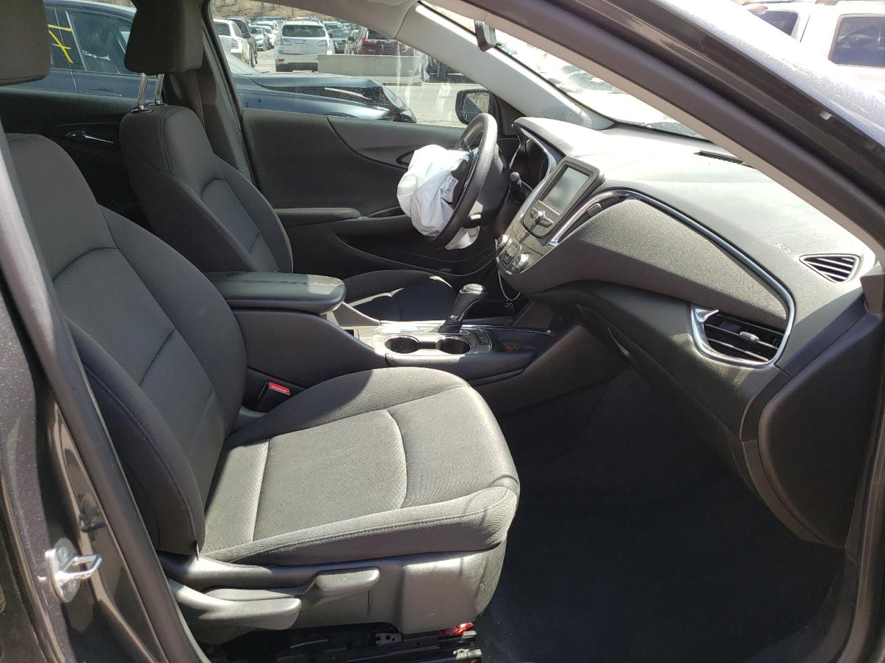 Photo 5 from auction – 2016 CHEVROLET MALIBU LT with VIN 1G1ZE5ST7GF216912