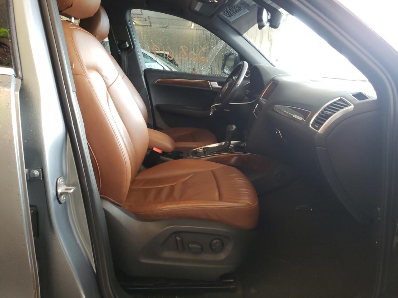Photo 5 from auction – 2011 AUDI Q5 PREMIUM with VIN WA1LFAFP5BA112953