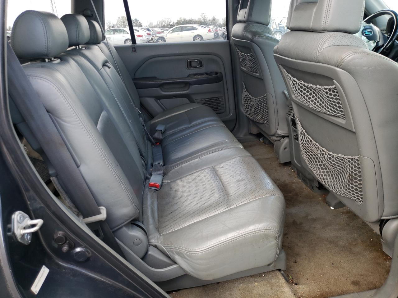 Photo 6 from auction – 2004 HONDA PILOT EXL with VIN 2HKYF18614H580223