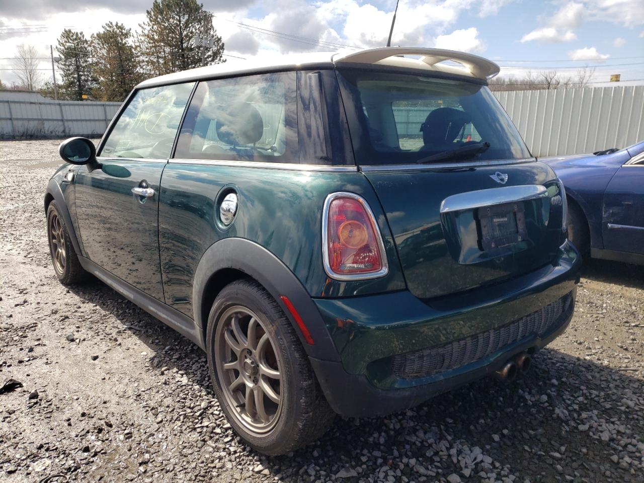 Photo 3 from auction – 2010 MINI COOPER S with VIN WMWMF7C55ATX45355