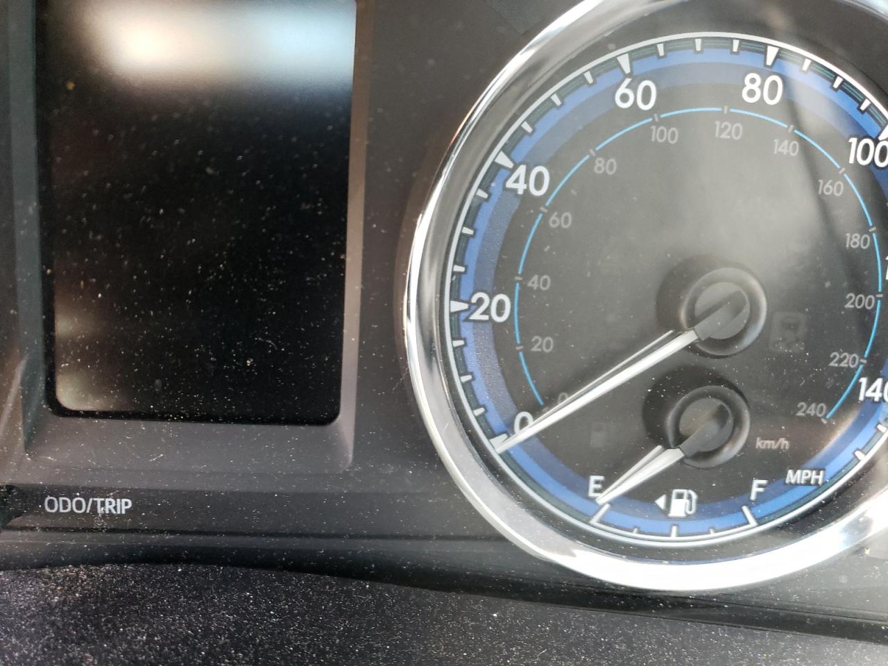 Photo 8 from auction – 2018 TOYOTA COROLLA L with VIN 2T1BURHE3JC036743