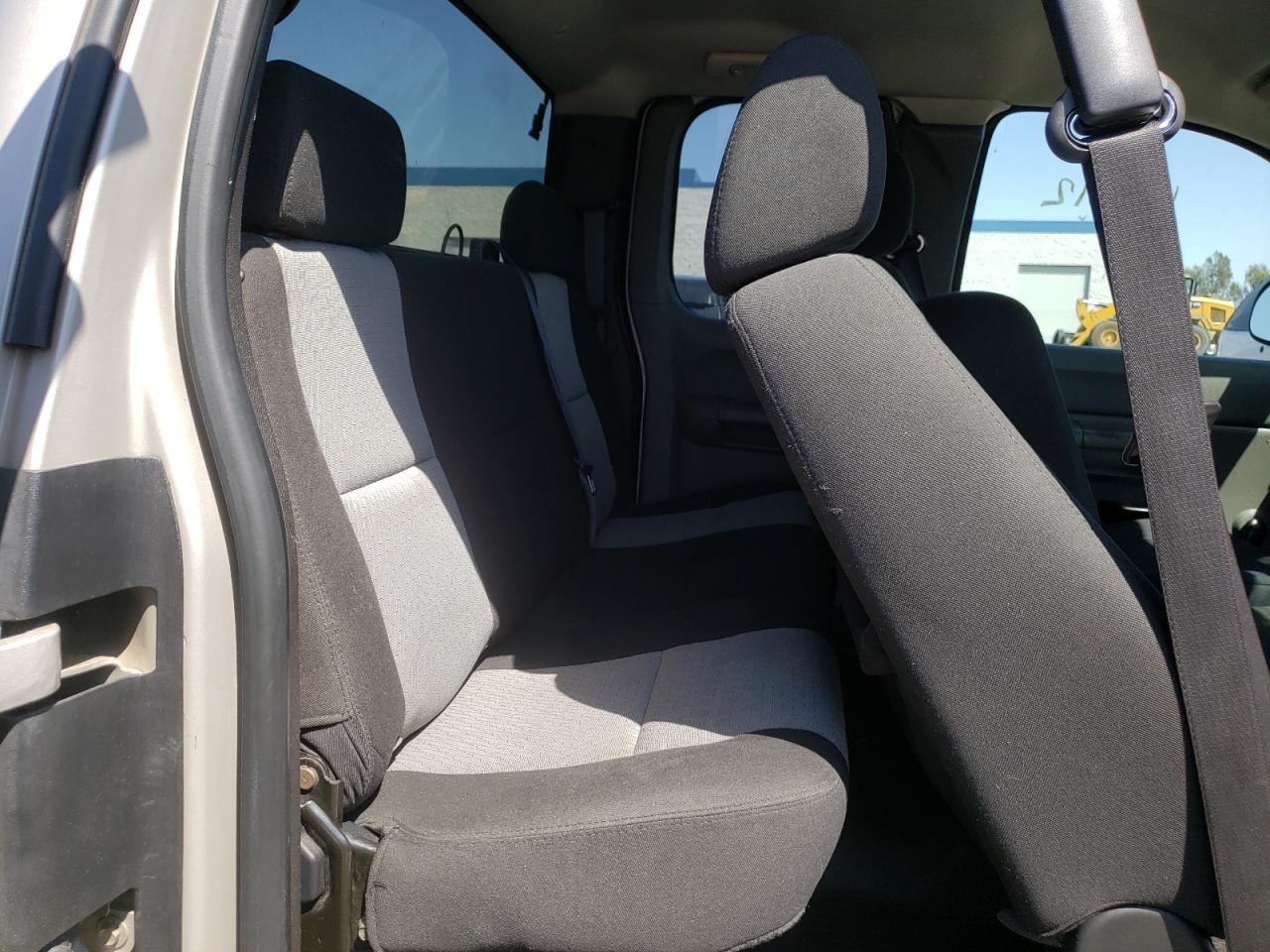 Photo 6 from auction – 2007 CHEVROLET SILVERADO with VIN 1GCEC19C47Z503732