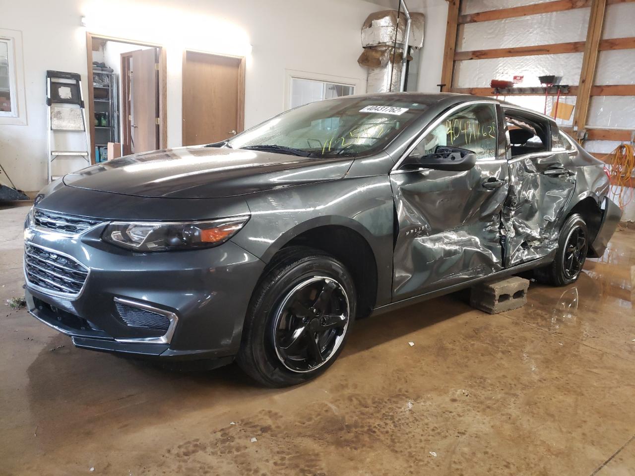 Photo 2 from auction – 2017 CHEVROLET MALIBU LS with VIN 1G1ZB5ST6HF112583